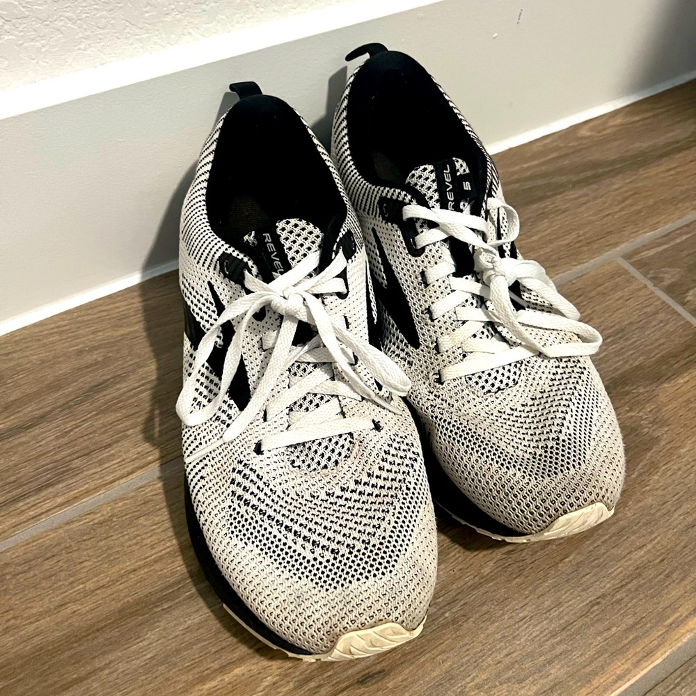 Brooks running shoes. Women’s